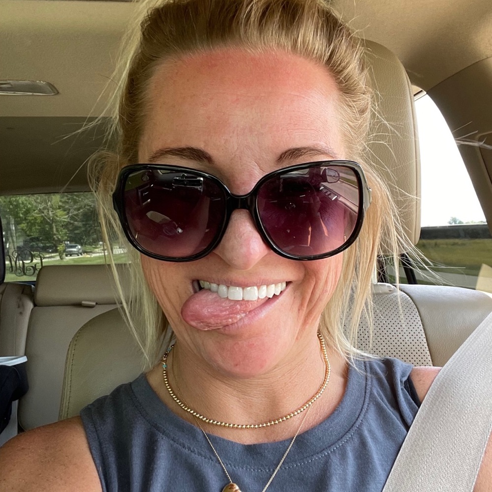 Meet your Posher, Lauren